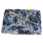 Borealis Frost Blue Large Tray 16\ Length x 11\ Width
This piece is food safe and has a durable finish that is safe to cut on.
Hand washing is recommended, not microwave safe.
Does not include Knife
